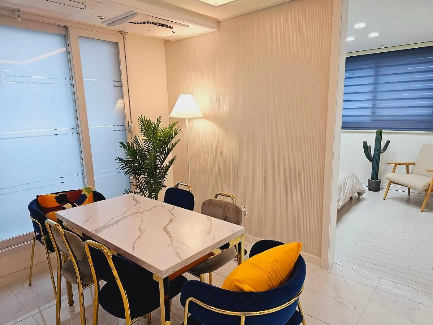 Villa Seoul Hwaogok Large Three Bedroom - 10Mins To Gimpo Airport