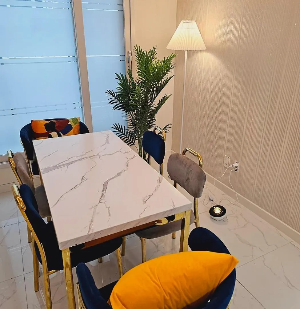 Seoul Hwaogok Large Three Bedroom - 10Mins To Gimpo Airport Villa