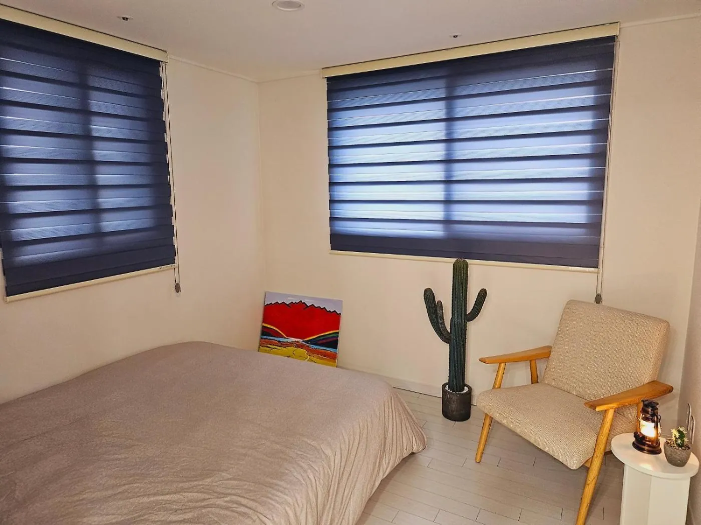 Seoul Hwaogok Large Three Bedroom - 10Mins To Gimpo Airport 0*,  South Korea